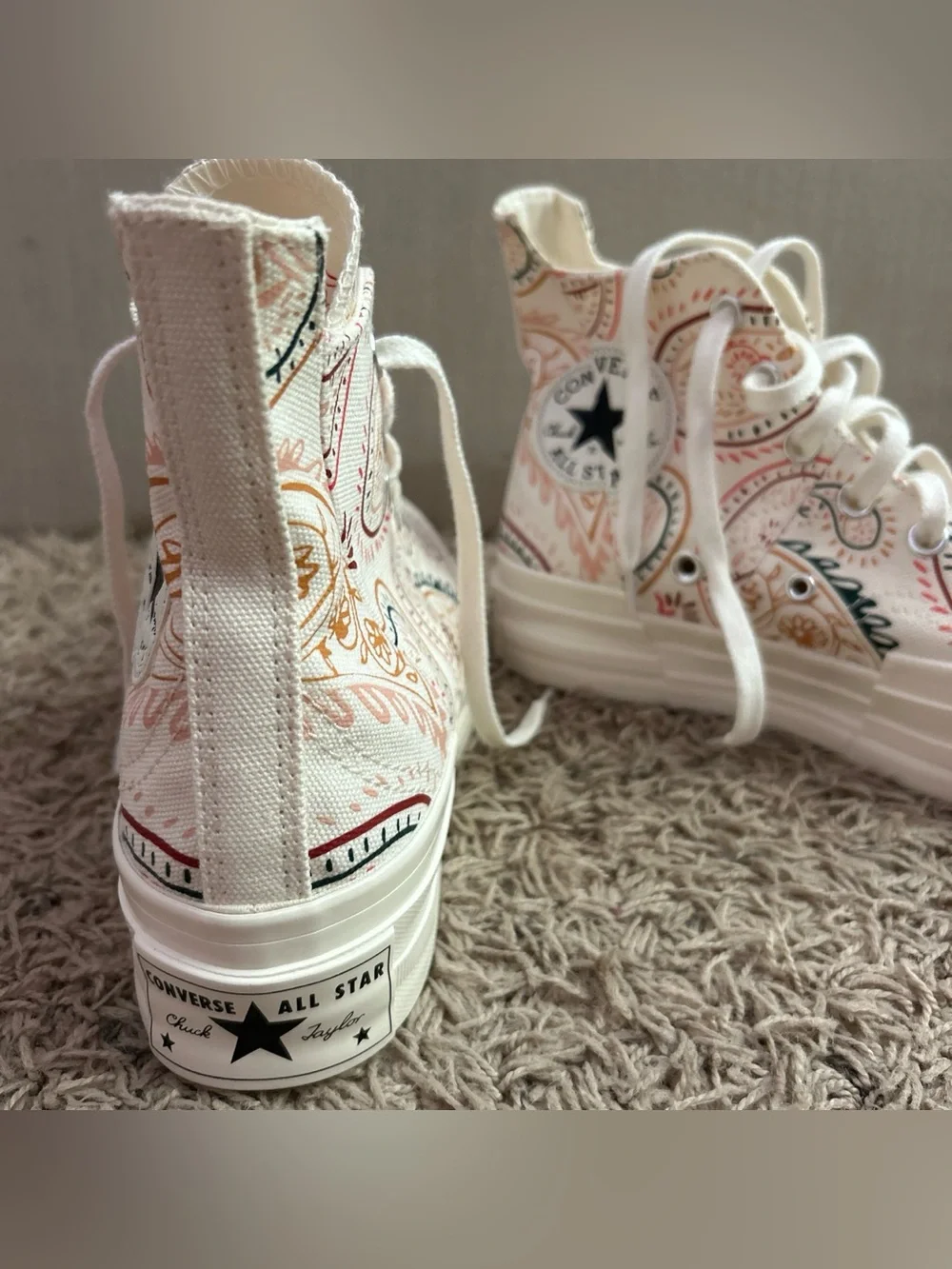 Size 8 Converse Chuck 70 plus crafted evolution